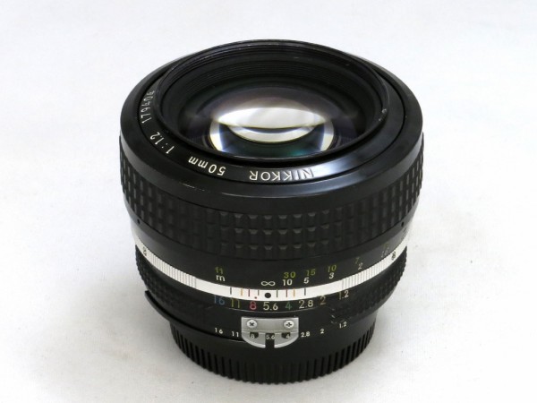 ニコン Ai Nikkor 50mm F1.2 : オールドレンズのフォトベルゼ