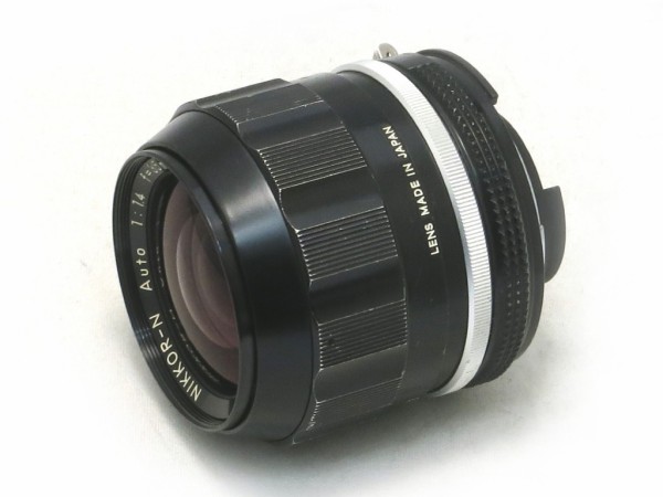 希少 Ai改 ニコン Nikkor-N C Auto 35mm F1.4 131 NIKKOR-N.C Auto 35mm f1.4 Ai改がやってきた - カメラが欲しい