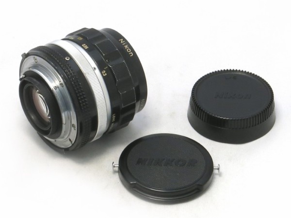 ニコン Auto Nikkor 35mm F2（Ai改） : オールドレンズのフォトベルゼ