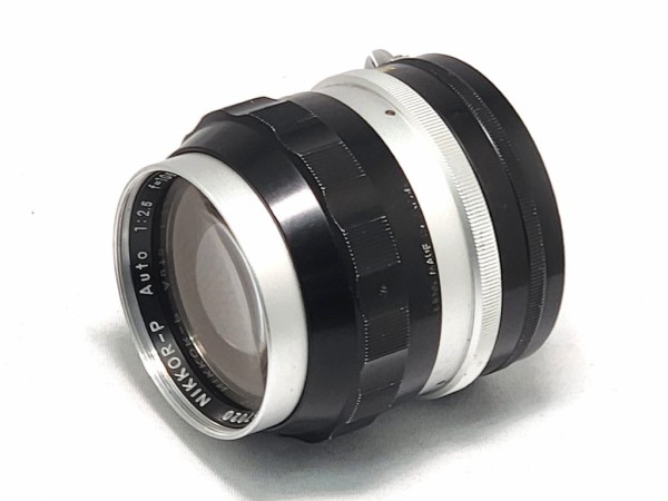 ニコン Auto Nikkor 105mm F2.5 （前期型） : オールドレンズのフォト