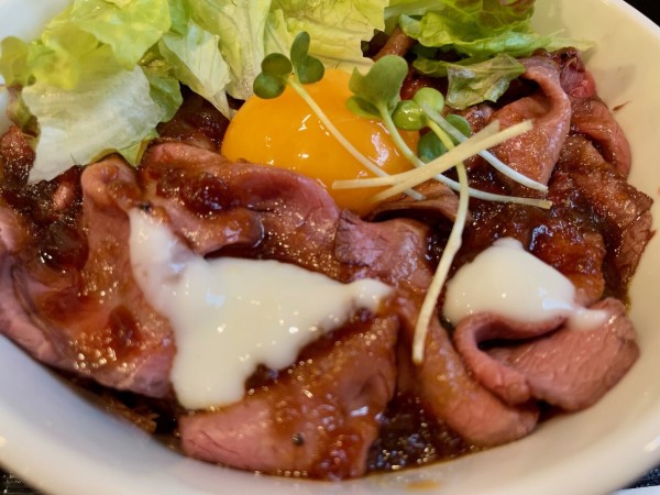 豪快なローストビーフ丼を頂きました 兵庫県姫路市 自称名犬のブログ 豪快なローストビーフ丼を頂きました 兵庫県姫路市 自称名犬のブログ