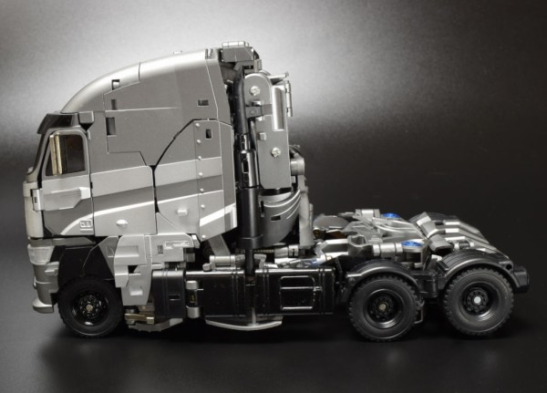 Unique Toys R-04 Nero : from.おもちゃ部屋