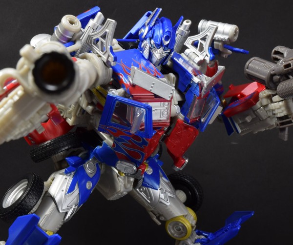 トランスフォーマー MPM-4オプティマスプライム国内版 Amazon.co.jp: トランスフォーマー MPM-04 オプティマスプライム