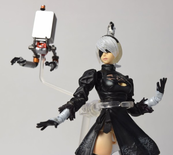 BRING ARTS NieR：Automata 2B＆機械生命体 : from.おもちゃ部屋