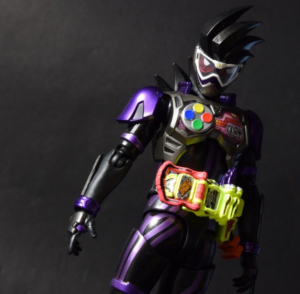 S.H.Figuarts 仮面ライダーゲンム アクションゲーマー レベル2 : from ...