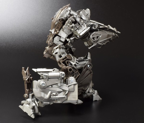 『トランスフォーマー スタジオシリーズ SS-46 メガトロン』 SS-46 メガトロン｜トランスフォーマーオフィシャルサイト｜タカラトミー