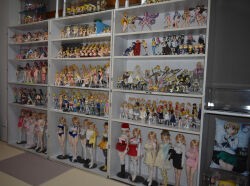 フィギュアって結構置き場所に ふたばに書き込む勇気がないので ここで勝手に参加するブログ