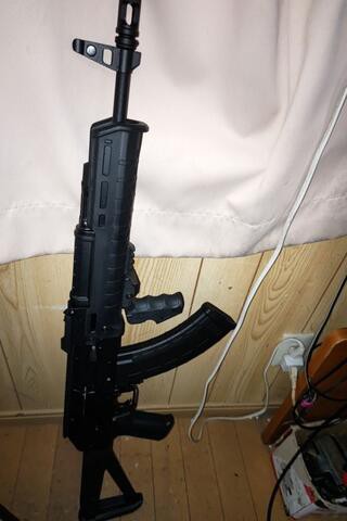 Amazon.co.jp: CM022 AK47 Advance 電動ガン 【バッテリー＆充電器つき】 : ホビー