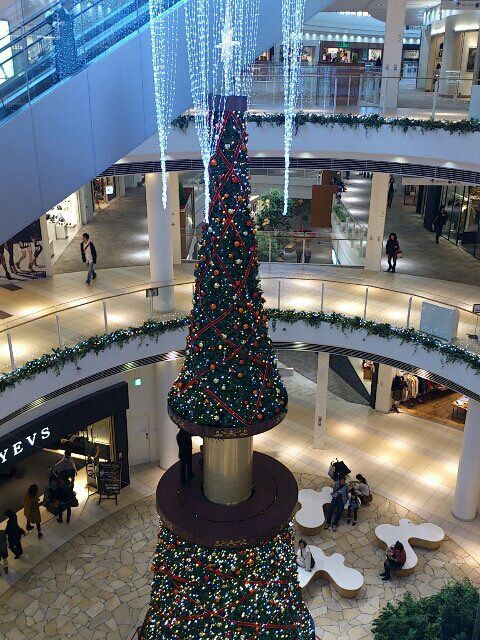 阪急西宮ガーデンズのクリスマスツリー Ft