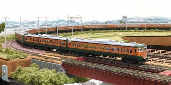 KATO 113系 湘南色 : 鉄道情景草案