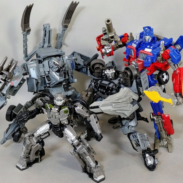 レビュー TF BUZZWORTHY BUMBLEBEE N.E.S.T. ボーンクラッシャー