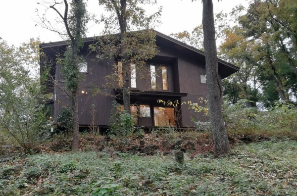 伊豆高原ギャラリー森の小屋にて谷川晃一デッサン展 太陽光発電と伊豆高原のブログ