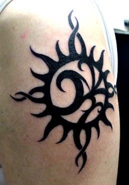 広島 タトゥー 太陽 トライバル 広島タトゥー刺青 ｆｕｊｉｙａｍａ ｔａｔｔｏｏ