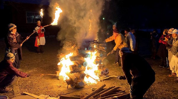 12 19 土 日 竜岩自然の家でキャンプファイヤー 忘年登山 あだると山の会