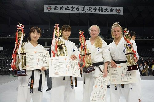 18 極真空手 女子全日本大会 結果 極真空手 西湘支部ニュースblog