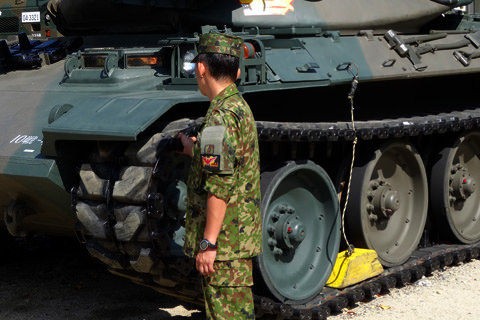 戦車の車輪止め ふらふら関西