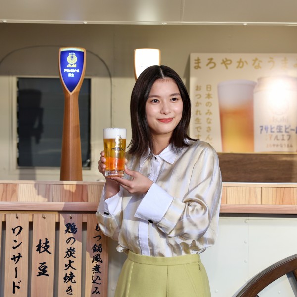 芳根京子さんが福岡で「おつかれ生です」。アサヒ生ビール「日本 芳根京子さんが福岡で「おつかれ生です」。アサヒ生ビール「日本