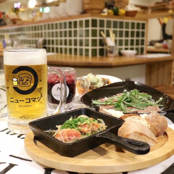 博多駅 ニューコマツ オープンレポート 博多デイトスの博多ほろよい通りにコマツが出店 全カウンター席の大衆欧風酒場 フクオカーノ