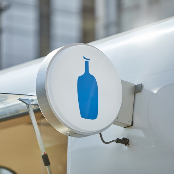 ブルーボトル コーヒートラック 福岡市美術館22年の営業情報 トラックのみで味わえる アウトドアブレンド も提供 フクオカーノ 福岡 の情報サイト