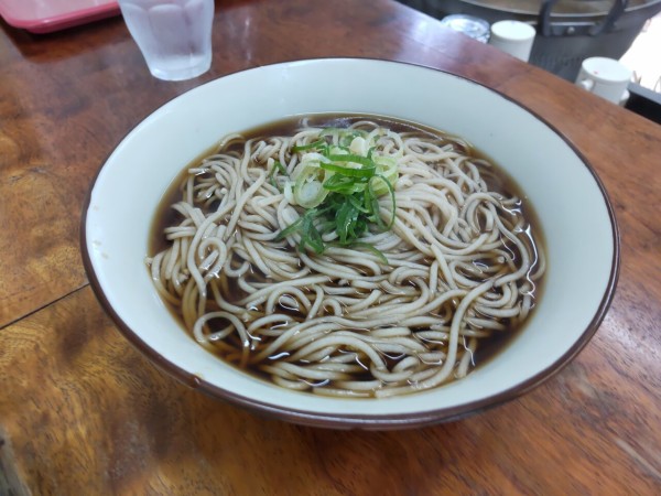 茨城県 土浦市 立ち食いそば うどん 大形屋 土浦駅近くの49年の歴史を持つ立ち食い蕎麦屋さん 大食いグルメなランチ