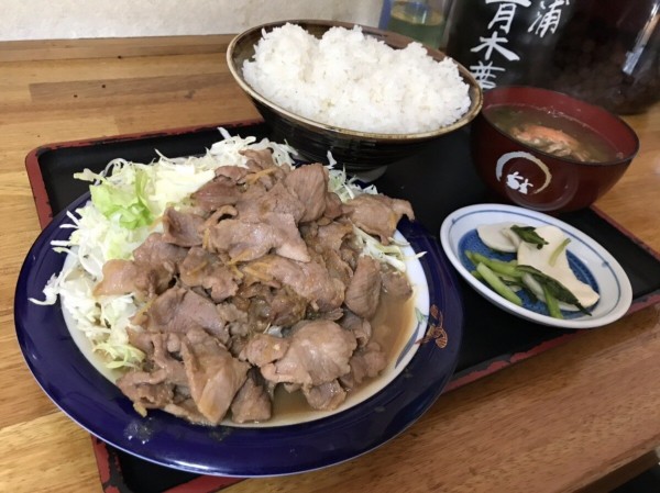 茨城県 土浦市 味の食卓 デカ盛りに近い位の 豚肉のしょうが焼きと大盛りライスっす 大食いグルメなランチ