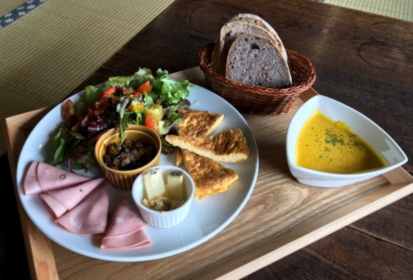 茨城県 石岡市 イタリア茶屋 Panezza 古民家猫カフェパン屋さんのワンプレート イタリアパンランチ 年 新店34 大食いグルメな ランチ