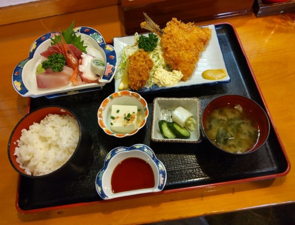 栃木県 真岡市 さかなやさん お刺身と とんかつのセットが人気のお店 大食いグルメなランチ