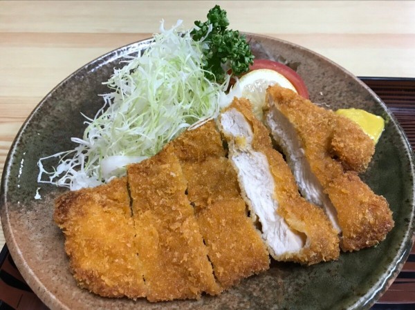 茨城県 土浦市 魚捨本店 土浦駅直ぐ近くの人気の定食屋さんで 600円の日替わりチキンカツご飯大盛り 大食いグルメなランチ