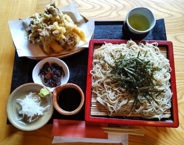 茨城県 笠間市 すみよし 舞茸の天ぷらと美味しいお蕎麦 大食いグルメなランチ