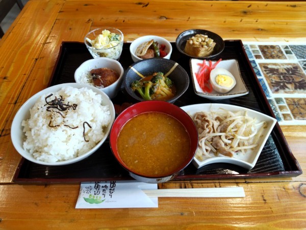 茨城県 常総市 Ta To 穴場な家庭料理居酒屋さんの小鉢群ランチ 21年新店５２ 大食いグルメなランチ