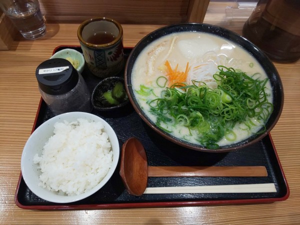 茨城県 つくば市 手打ちうどん やまびこ弁天 18年冬の新店めぐりん ６ 京都の酒粕うどんが食べられるお店です 大食いグルメなランチ