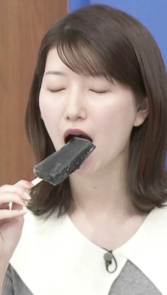 宇賀なつみ　フェラ女児　ぶっかけ やっぱり気品ある人気女子アナのぶっかけには萌える (4) Bukkake of an elegant and popular female  announcer is motivating : ザーメン顔射ぶっかけ・ごっくん精飲ワールド-- Sperm Bukkake Gokkun world
