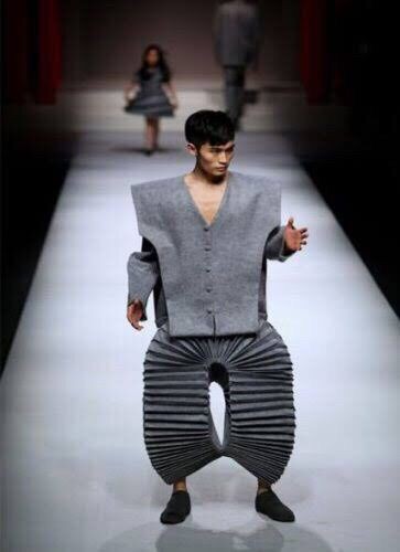 衝撃 パリコレで放送事故ｗｗｗ モテ服速報 メンズファッション