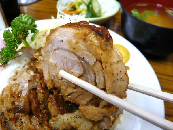 とんかつ 八千代 テレビで紹介された 築地名物チャーシューエッグ Gakudaiの週末はデカ盛り とんかつ 八千代 テレビで紹介された 築地名物チャーシューエッグ Gakudaiの週末はデカ盛り