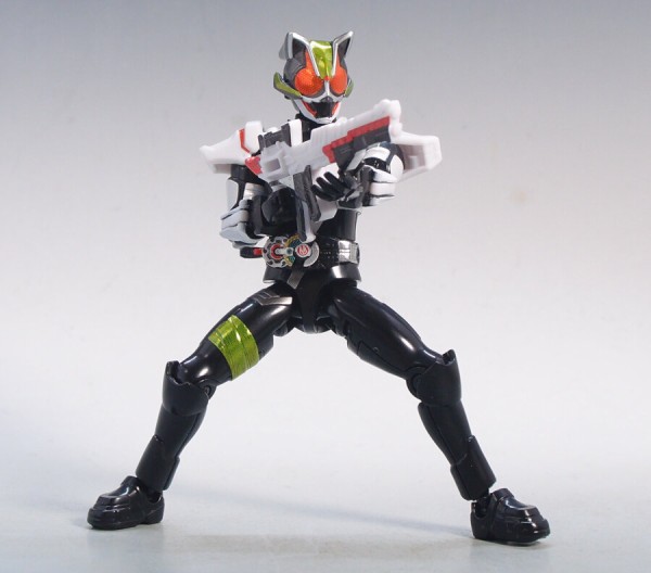 装動 仮面ライダーギーツ ID 1＆装動 仮面ライダーリバイス（1