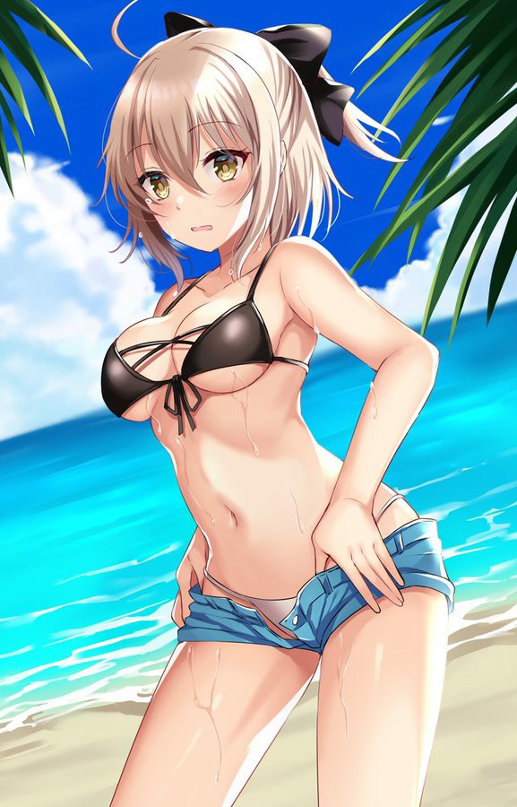 Fgo はりもじ先生が描いたホットパンツに水着がセクシーすぎる沖田さん 照れ顔とムチムチボディが最高 Fateなう
