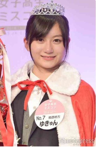 女子の反応 日本一かわいい女子高生 決定 大阪府出身の高2 可愛いって思ったら 清水ふみかに似てない 最近の中じゃ一番納得だわ 女子高生ミスコン16 17 ガールズ速報 がるそく