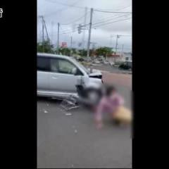 自転車をはねて車にも衝突 32歳の男が殺人未遂で現行犯逮捕 殺す気は 北海道苫小牧市 芸能まとめ速報 自転車をはねて車にも衝突 32歳の男が殺人未遂で現行犯逮捕 殺す気は 北海道苫小牧市 芸能まとめ速報
