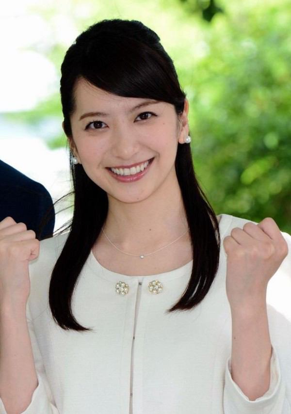 特報 日テレ笹崎里菜アナのコーデが可愛い チェック レースアイテムの着こなしに注目 芸能ニュース