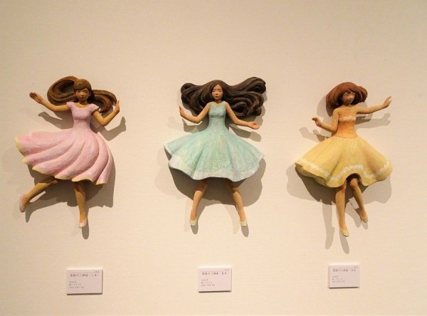 瀬戸内市立美術館で 灰原愛 木彫展 : 月吠だより