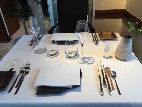 東京都 フランス料理 レストラン オザミと品川神社 カエル好きの大磯生活