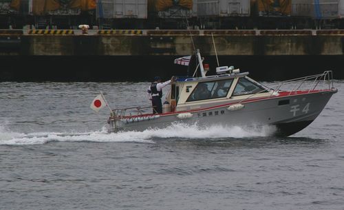 埠頭大型クレーン No 268 土木の風景
