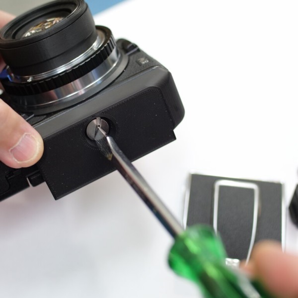 Nikon Z30用 ハッセル・ファインダーフードブラケット muk3D