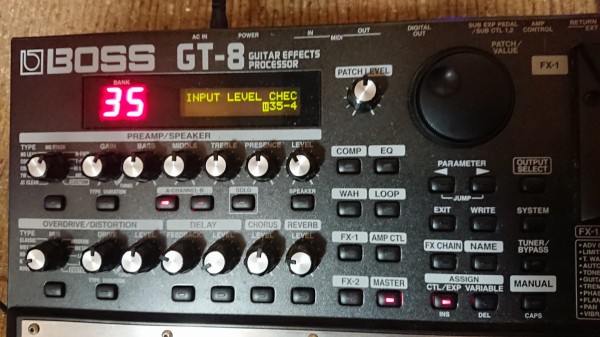 クリスマスプレゼント(BOSSのマルチエフェクターが抱える機能障害は