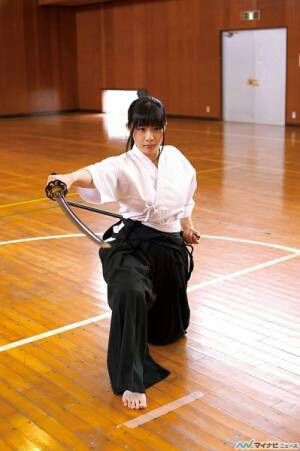 剣を構えるポーズスレ ブースト速報