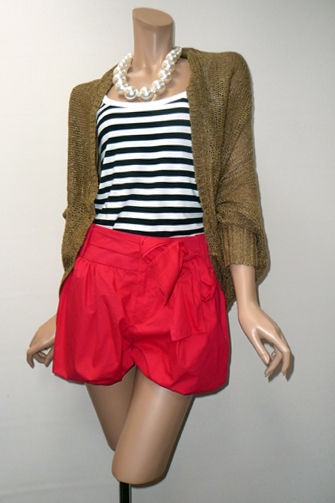 赤のショートパンツコーデ Glow News