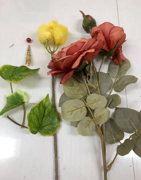 ブートニアとお部屋飾りのマグノリアブーケ 十人十花 こころの花を咲かそう ブートニアとお部屋飾りのマグノリアブーケ 十人十花 こころの花を咲かそう