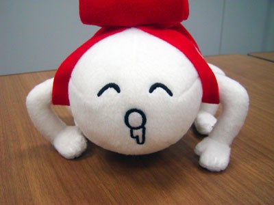 リュックを背負ってやってきた ｶｻｶｻ O ホモォ ぬいぐるみ 今日も午後から本気出す