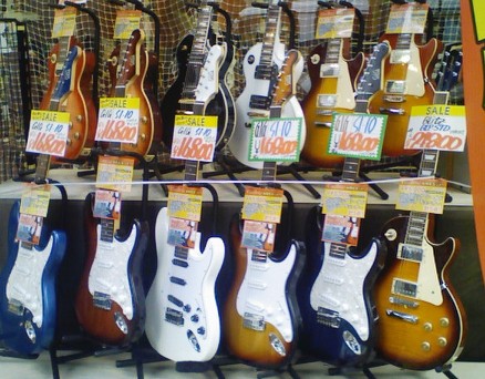 御茶ノ水は楽器街 ちょいマルオヤジ ギョーカイ交遊日記