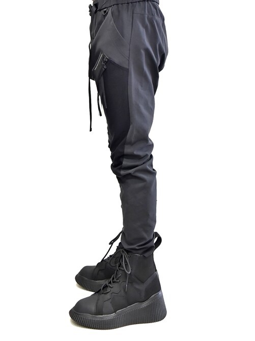 NILØS Asymmetric Pocket Trackpants［720PAM2］ : GORDINI OFFICIAL